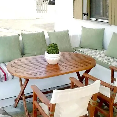 Cheerful 2 Bedroom With Pool. Villa Páros