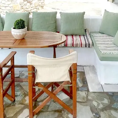 Cheerful 2 Bedroom With Pool. Páros